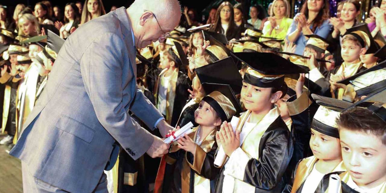 Yenimahalle’deki Kreşlerde Mezuniyet Coşkusu