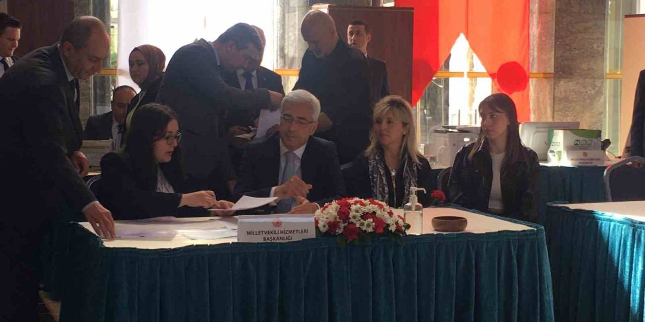 Tbmm’de Milletvekili Kayıtları Devam Ediyor