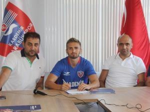 Karabükspor’da Çifte İmza