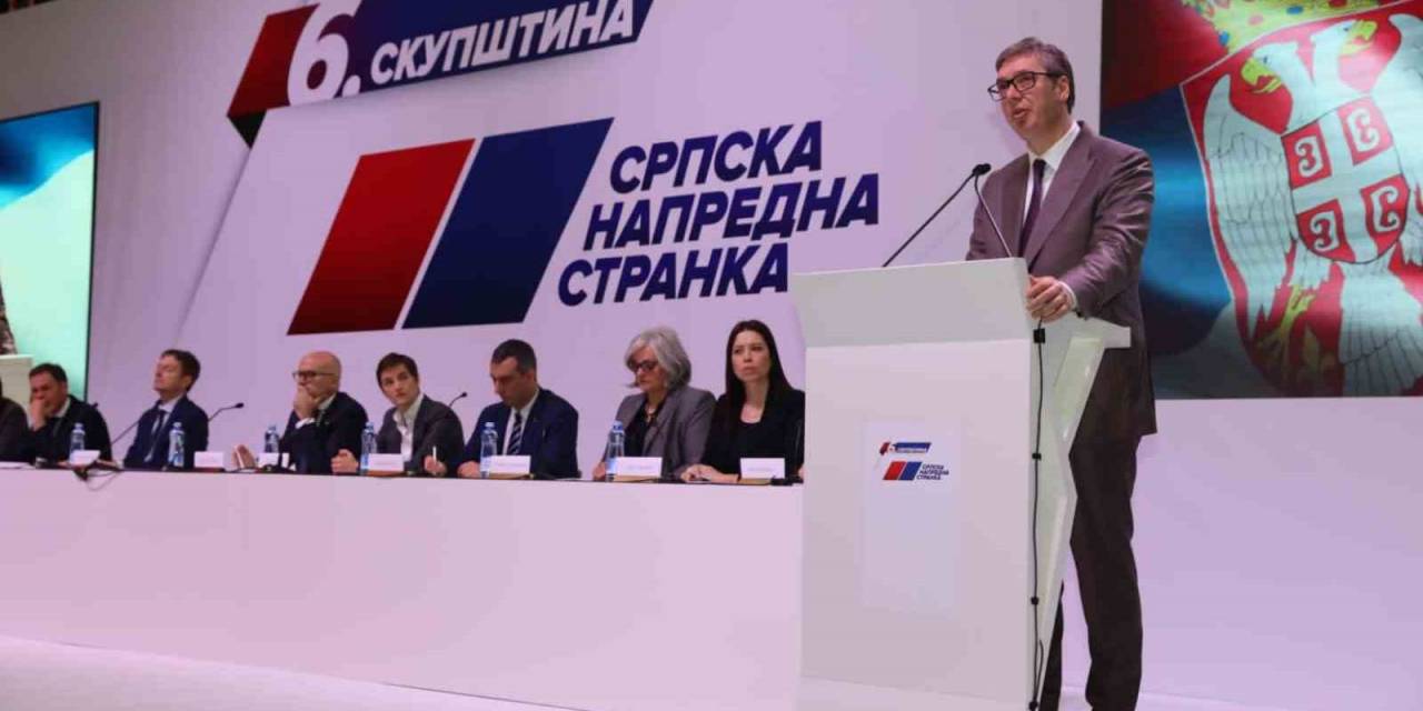 Sırbistan Cumhurbaşkanı Vucic Parti Liderliğinden İstifa Etti