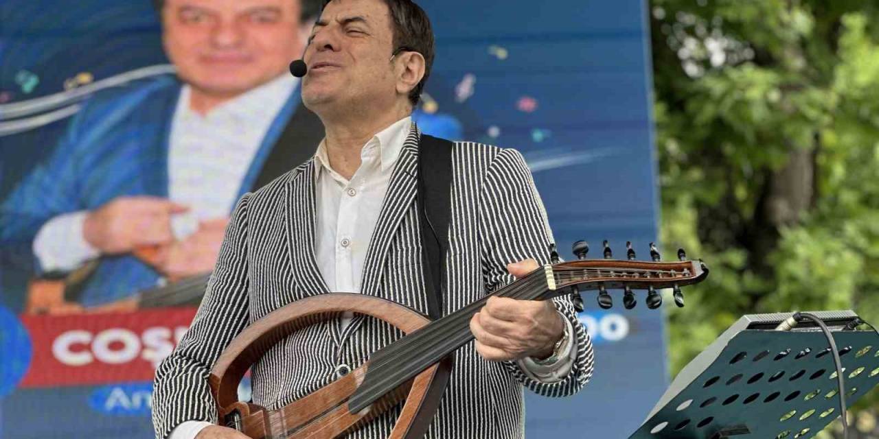 Duayen Sanatçı Coşkun Sabah Düzceliler İle Buluştu