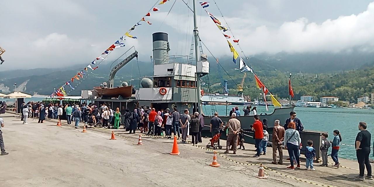 Nusret Mayın Gemisi Kastamonu’da Kapılarını Vatandaşlar İçin Açtı
