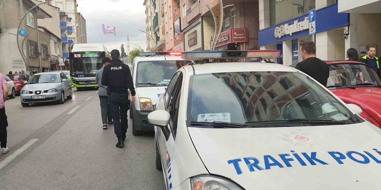 Bisikletlinin Çarptığı Yaya Yaralandı