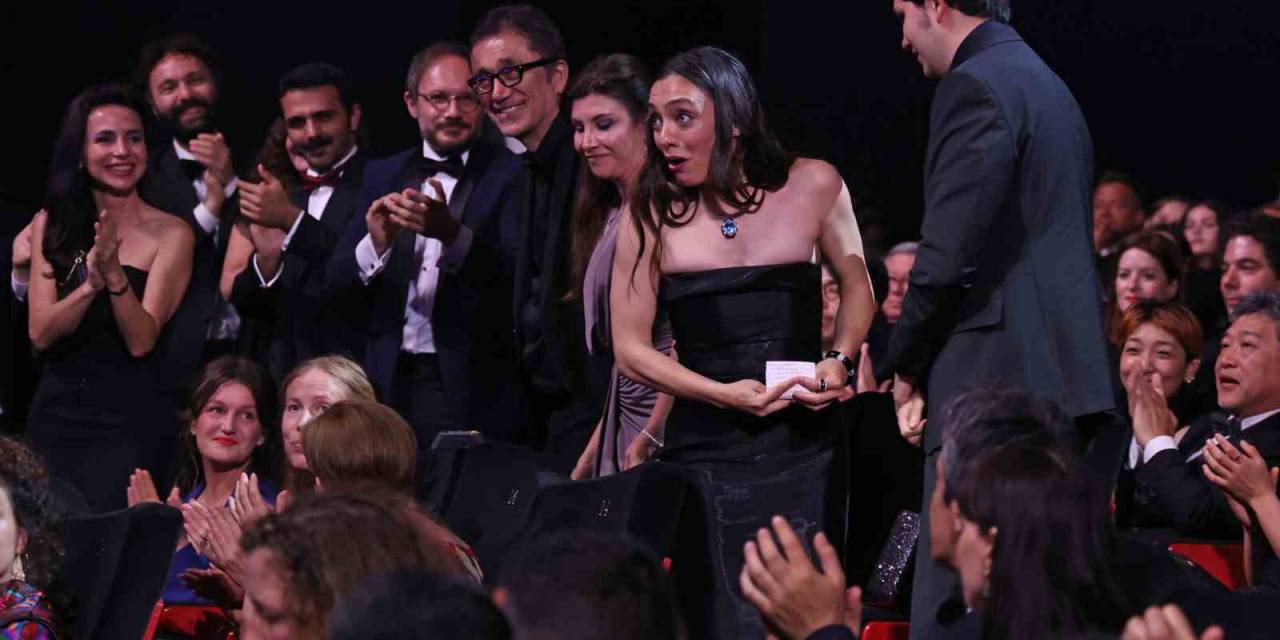 Cannes’dan Merve Dizdar’a “en İyi Kadın Oyuncu” Ödülü