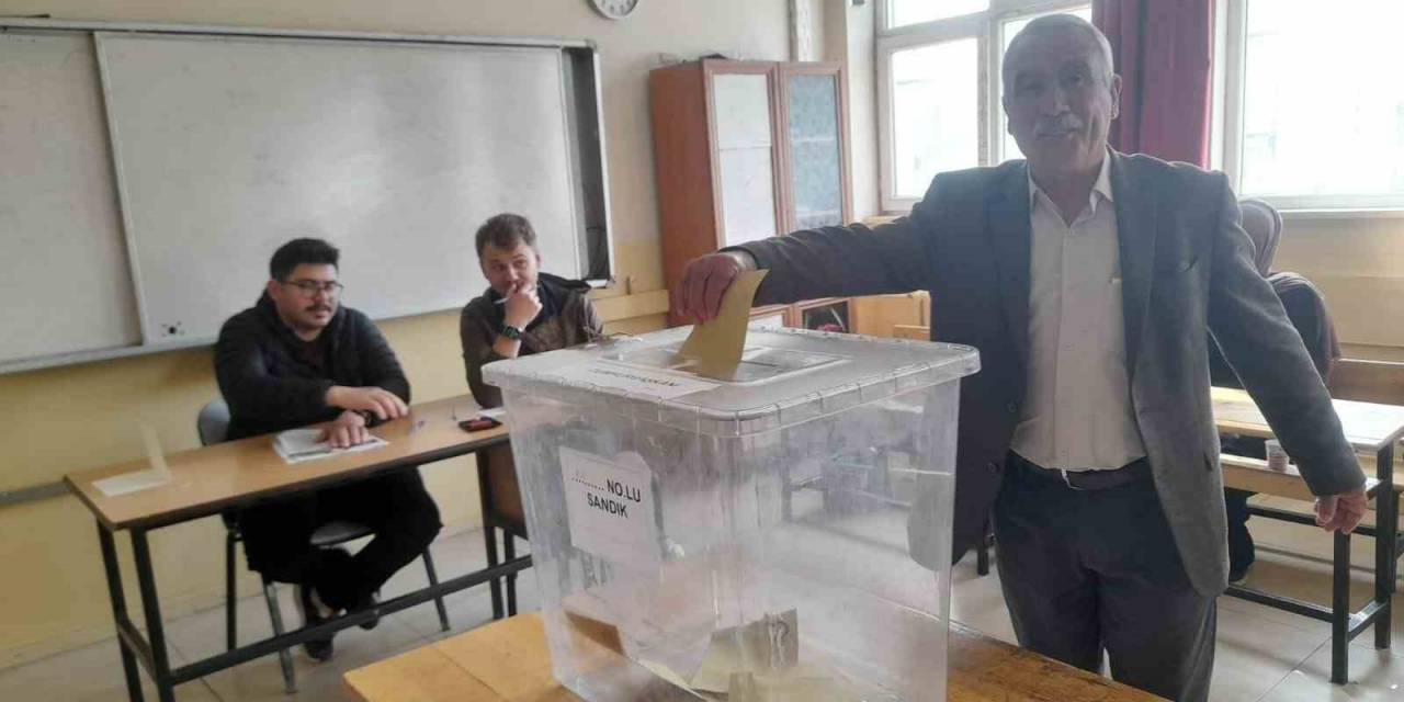 Malazgirt’te Seçmenler Oylarını Kullanmaya Başladı