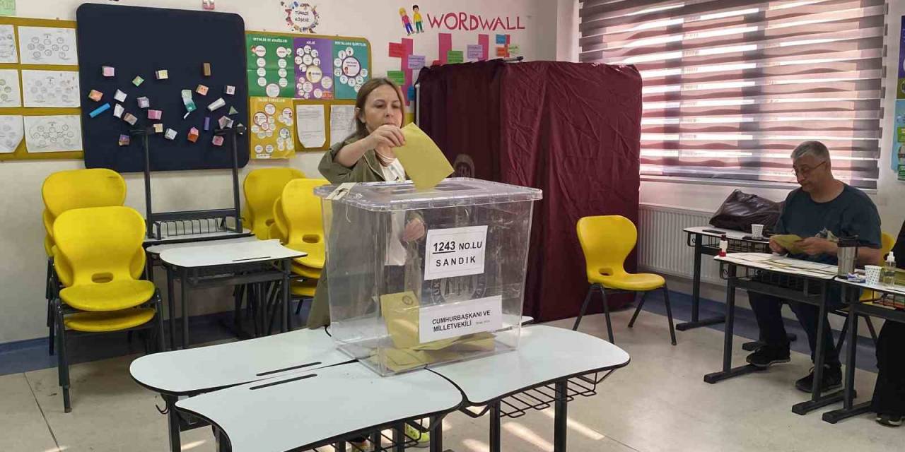 Çanakkale’de Oy Verme İşlemi Başladı