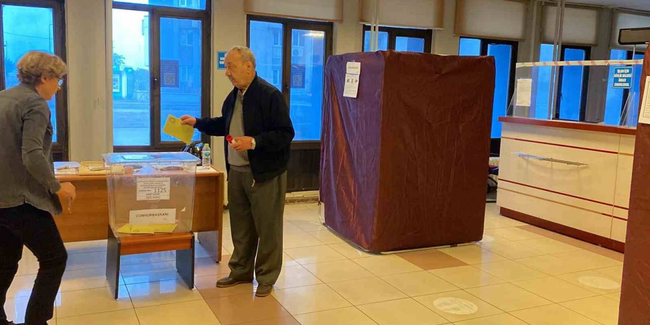 Zonguldak’ta Oy Verme İşlemi Başladı
