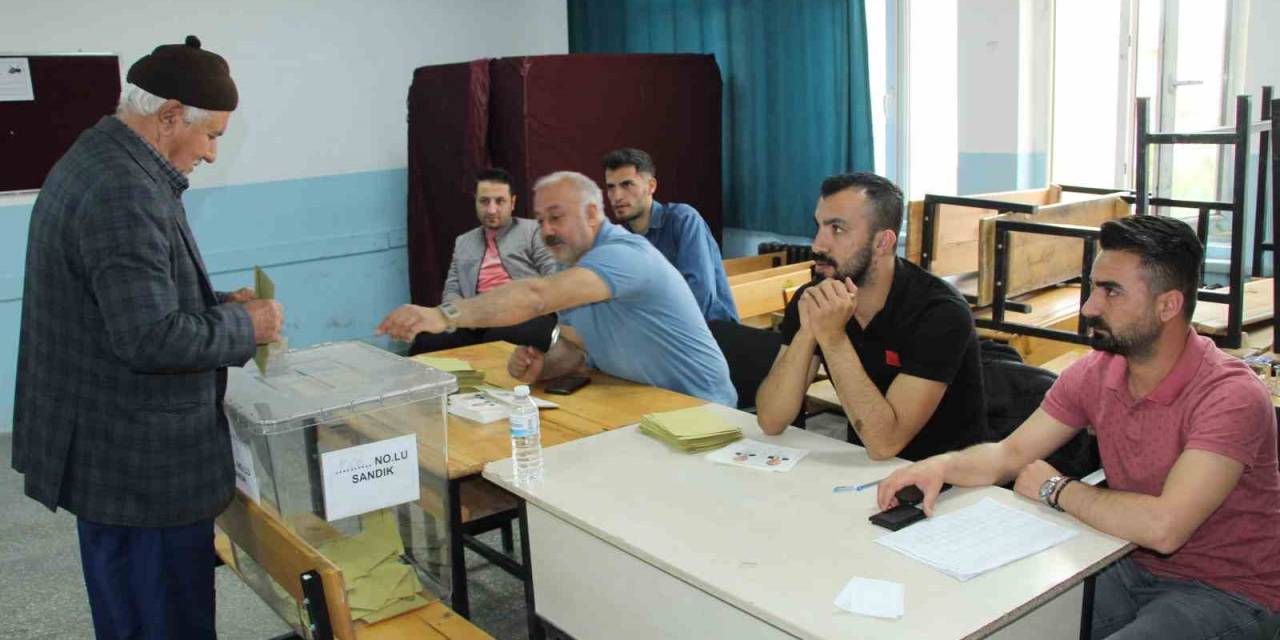 Şırnak’ta 324 Bin Seçmen Oy Kullanıyor