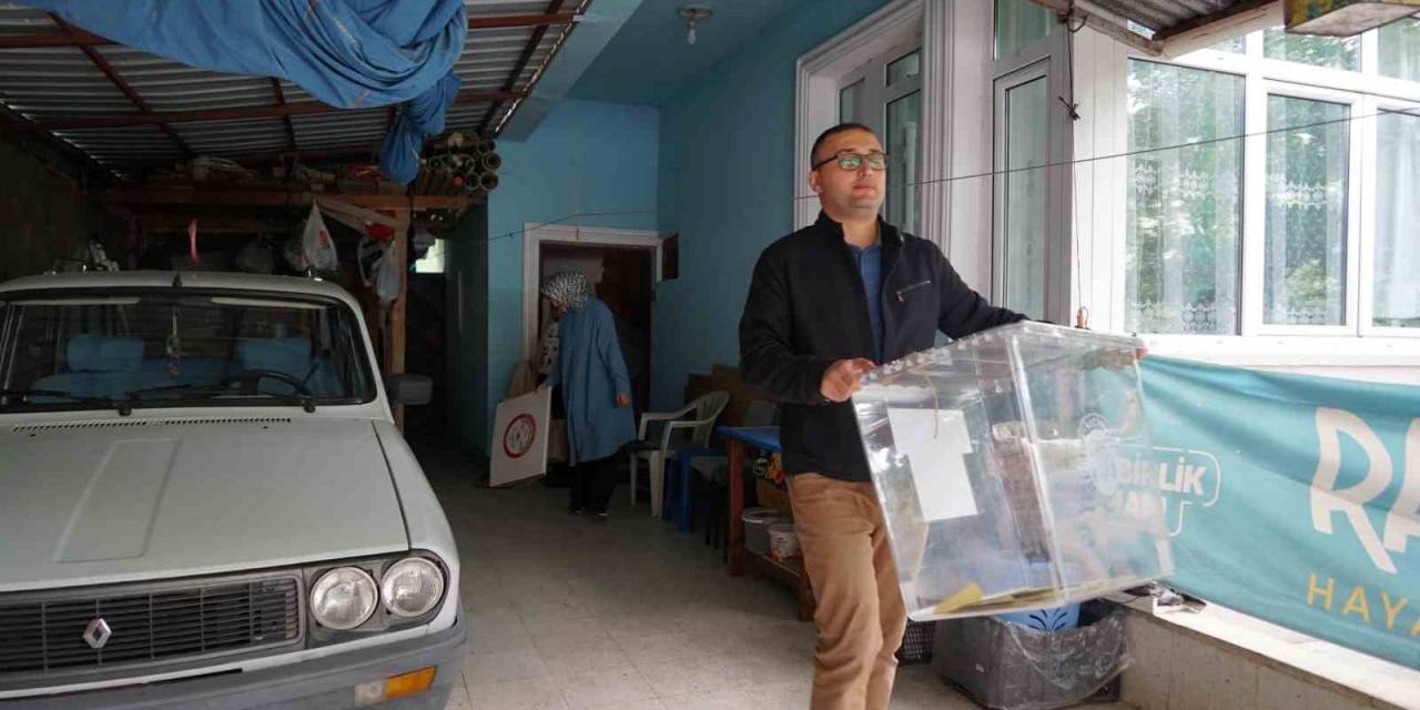 Seyyar Sandıklar Hasta Ve Engelli Vatandaşların Ayağına Gitti