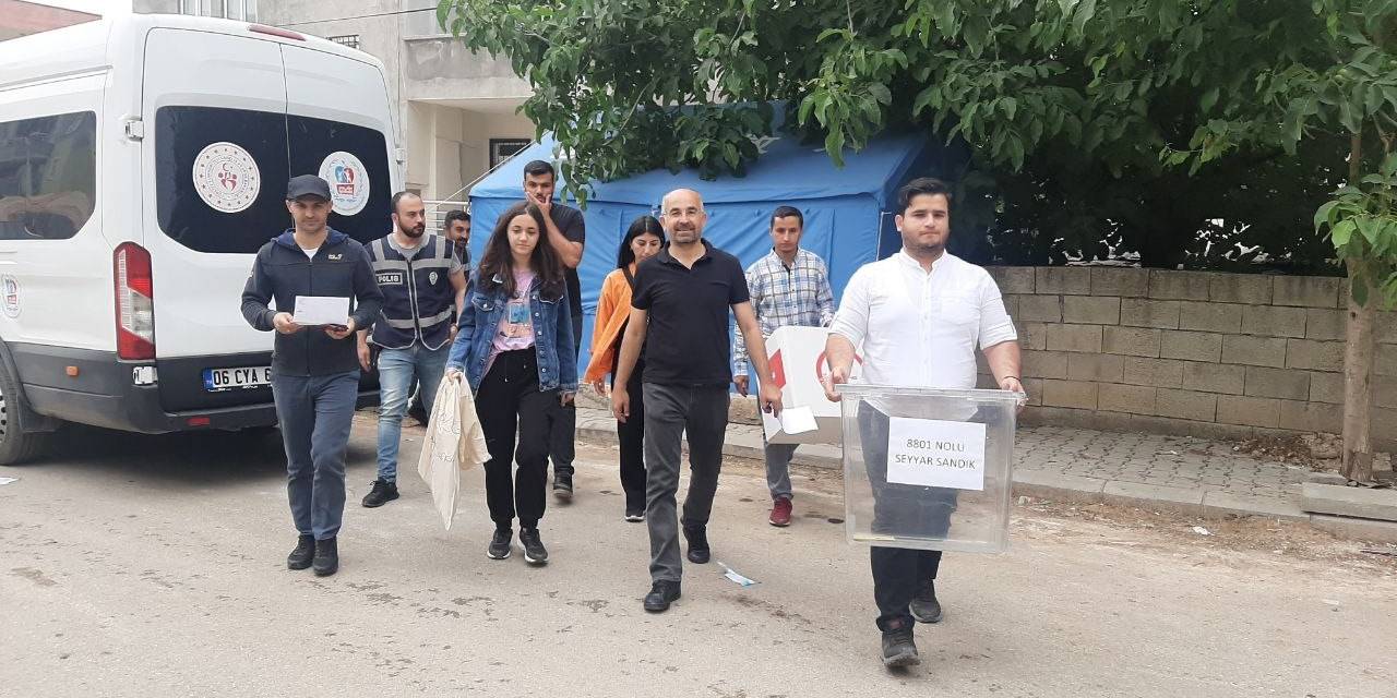 Seyyar Sandıklarlar Seçmenin Ayağına Gitti