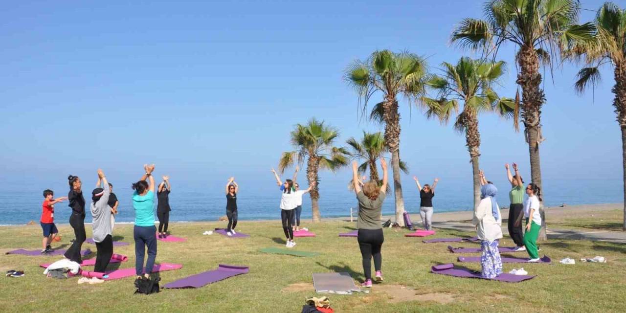 Gazipaşa’da Kadınlar Sabah Sporuyla Zayıflıyor