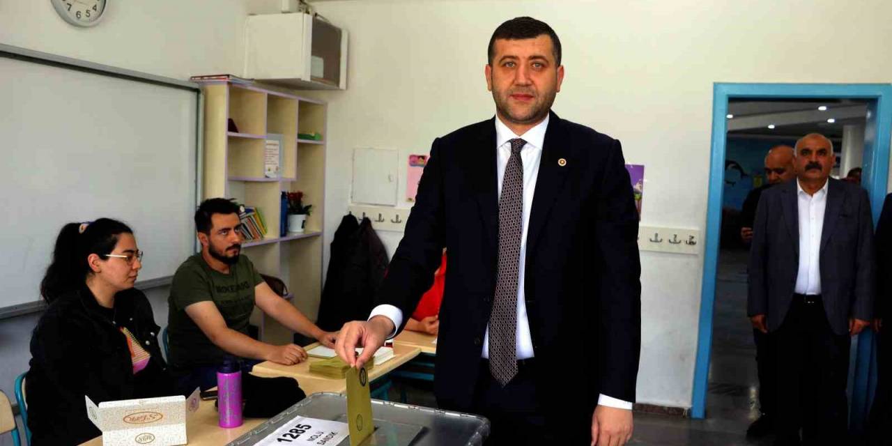 Oyunu Kullanan Baki Ersoy: “açık Ara Farkla Recep Tayyip Erdoğan Kazanacaktır Diye Umut Ediyorum”