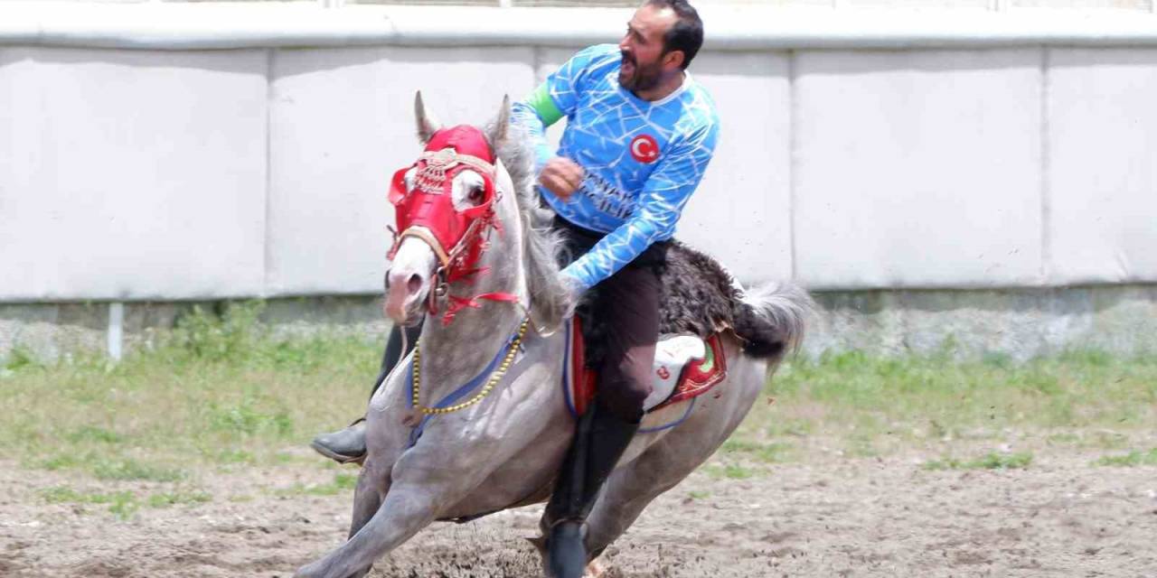 Cirit Sahasında Korkutan Anlar