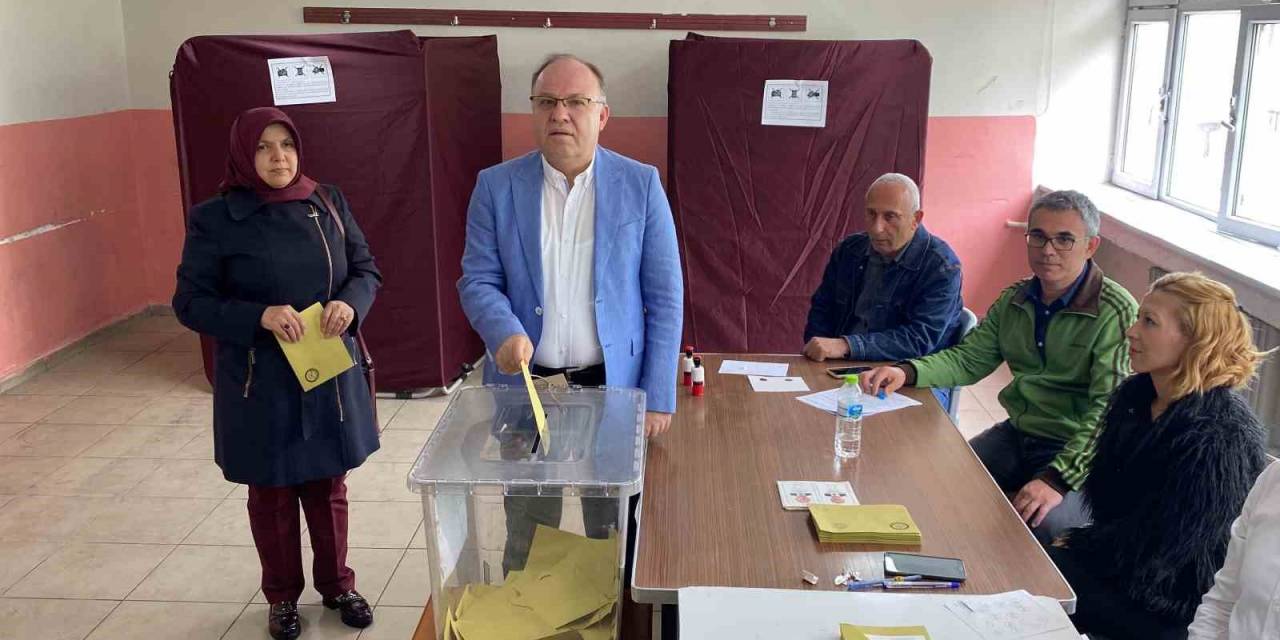 Vali Mustafa Tutulmaz Oyunu Kullandı