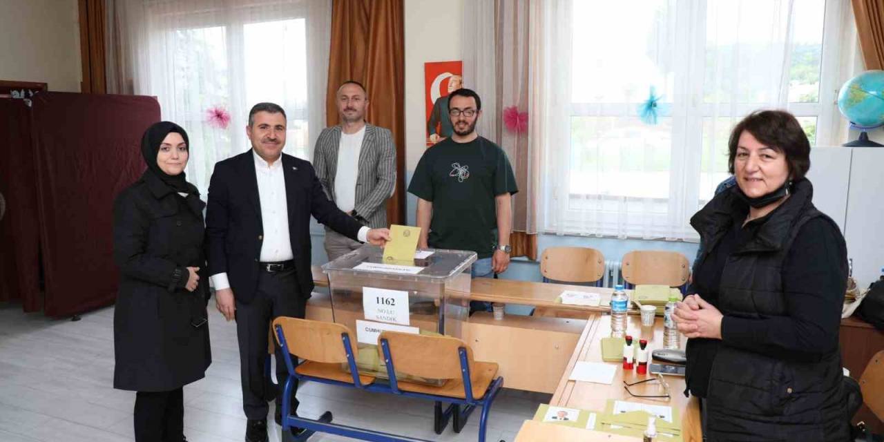 Vali Cevdet Atay Oyunu Kullandı