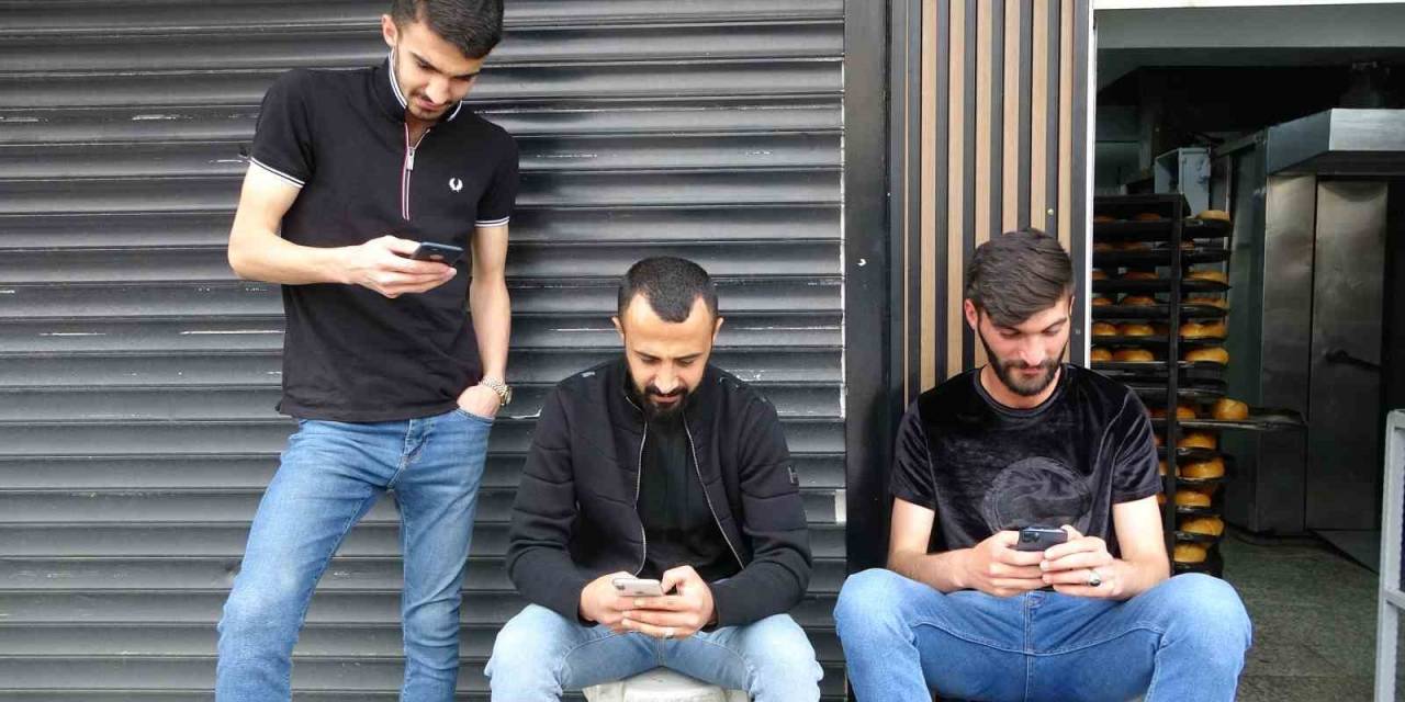 Yüksekovalılar Seçim Sonuçlarına Odaklandı