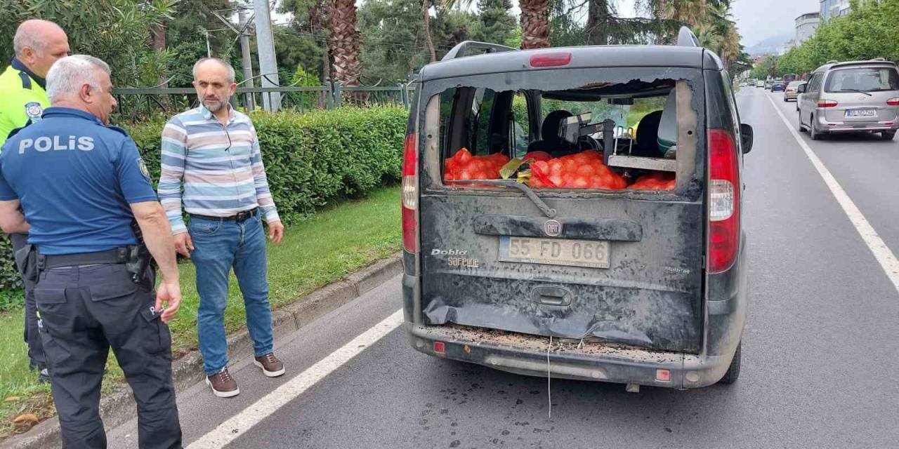 Samsun’da Kamyonet Hafif Ticari Araç İle Çarpıştı: 1 Yaralı