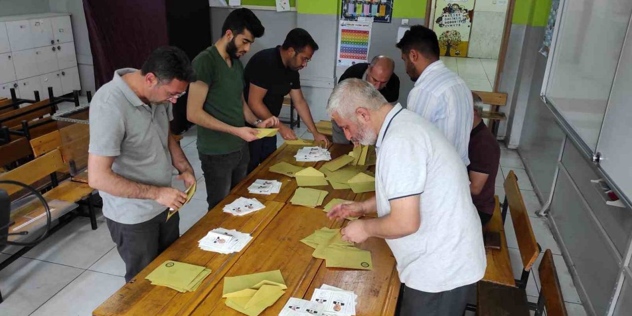 Bakan Bozdağ’ın Oy Kullandığı Sandıkta Erdoğan Kazandı