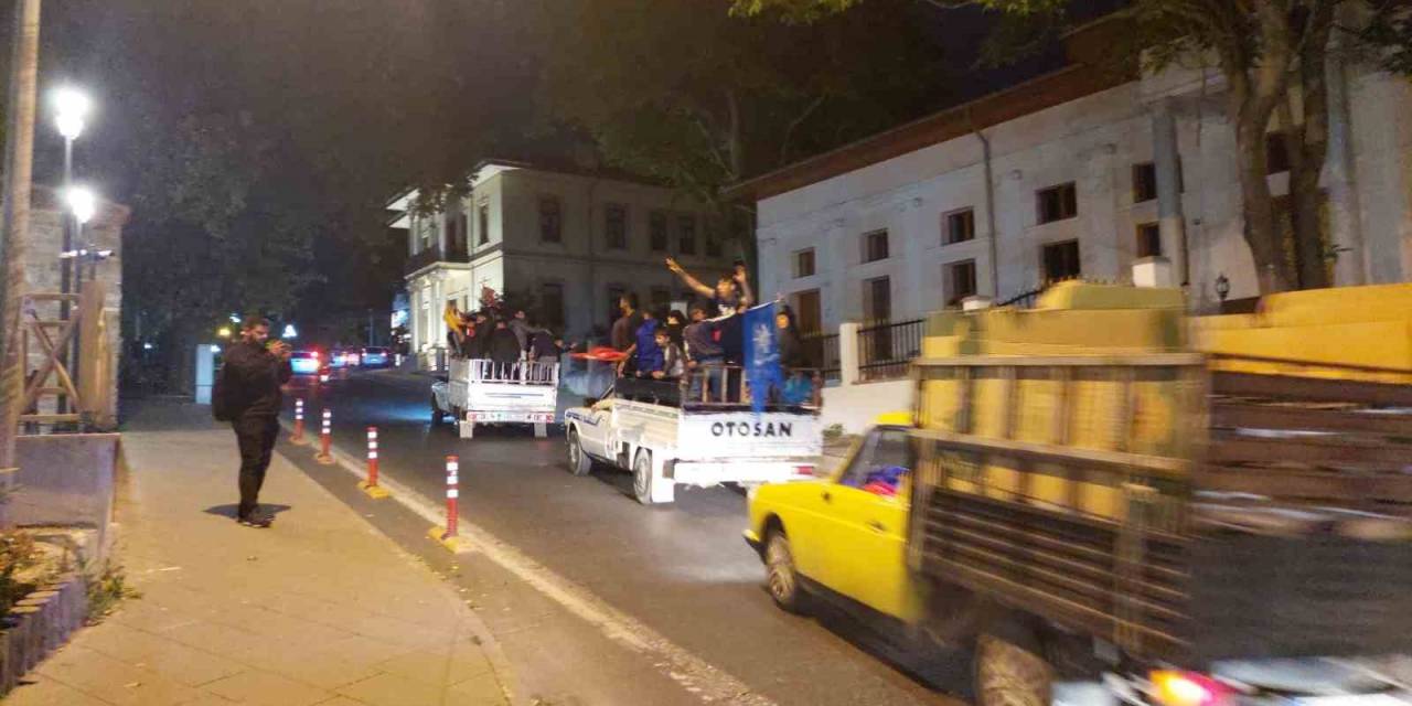 Tekirdağ Sokakları Korna Sesleriyle Yankılandı