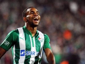 Bakambu, Bursaspor’dan Neden Ayrıldığını Açıkladı