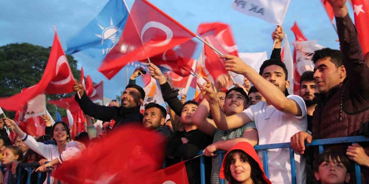 Cumhurbaşkanı Erdoğan’ın Seçim Zaferine Konya’da Coşkulu Kutlama