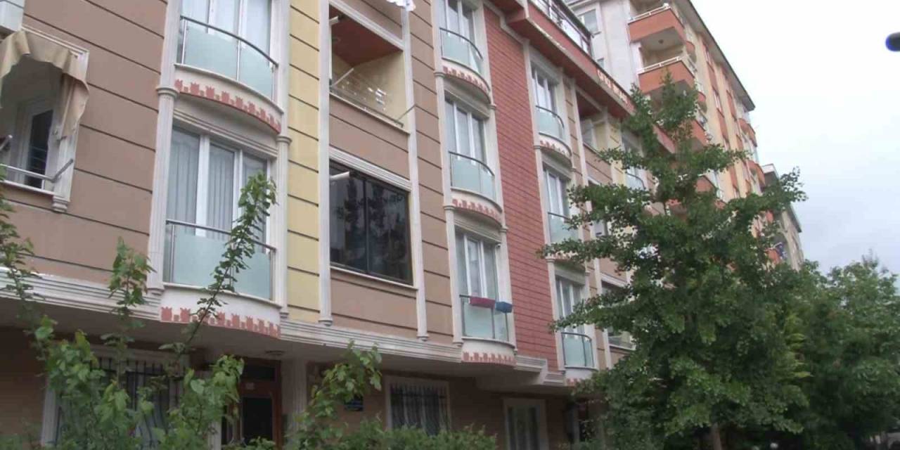 Sancaktepe’de 5 Yaşındaki Çocuk 3’üncü Kattan Düşerek Hayatını Kaybetti