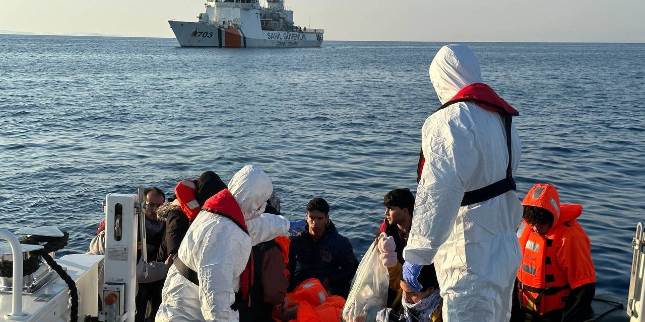 Yunanistan Ölüme İtiyor, Sahil Güvenlik Kurtarıyor