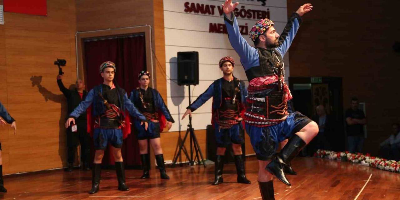 Keçiören Halk Oyunlarıyla Şenlendi