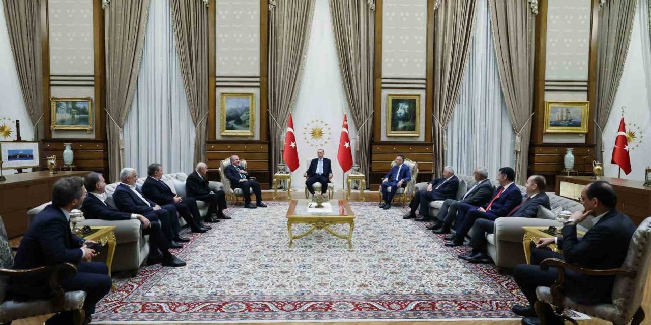 Cumhurbaşkanı Erdoğan, Tbmm Başkanı Şentop Ve Cumhur İttifakı Liderlerini Kabul Etti