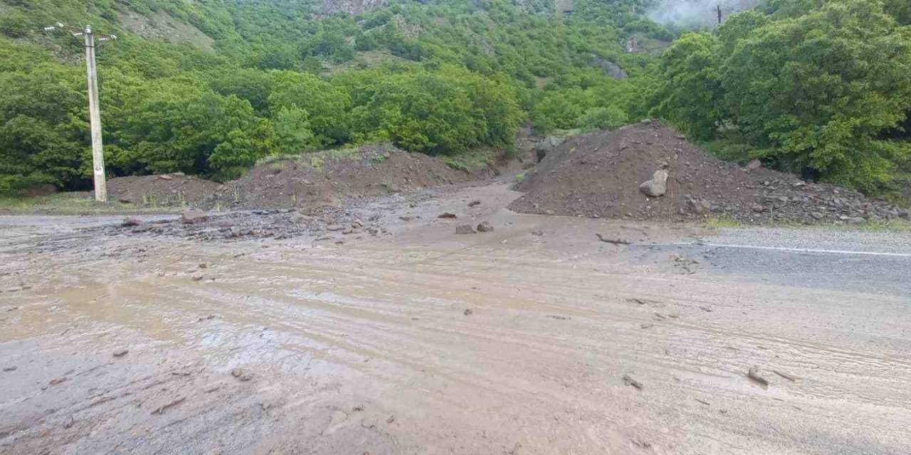 Tunceli’de Sağanak Yağış Hayatı Olumsuz Etkiledi