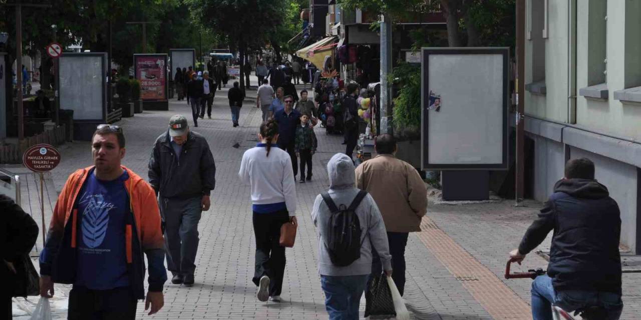 Seçimin Sonuçlanmasıyla Birlikte Eskişehir Sokakları Eski Sakinliğine Geri Döndü