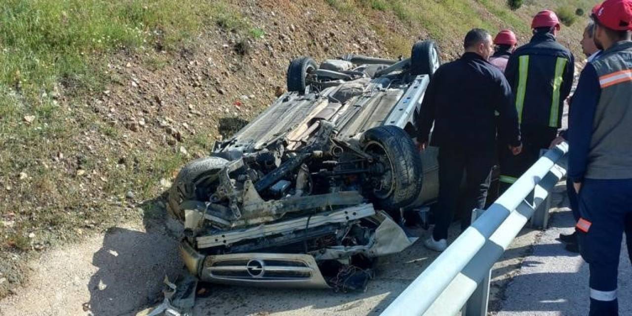 Gediz’de Araç Takla Attı, 2 Yaralı