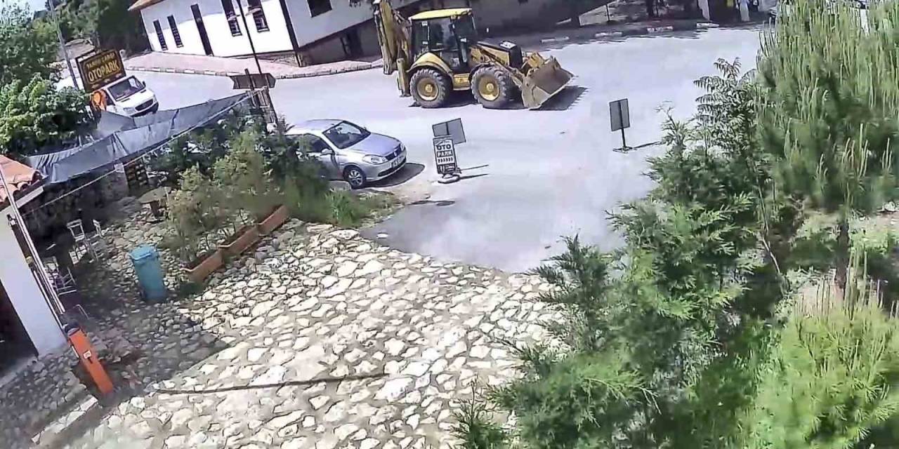 Freni Boşalan İş Makinesini Böyle Durdurdu