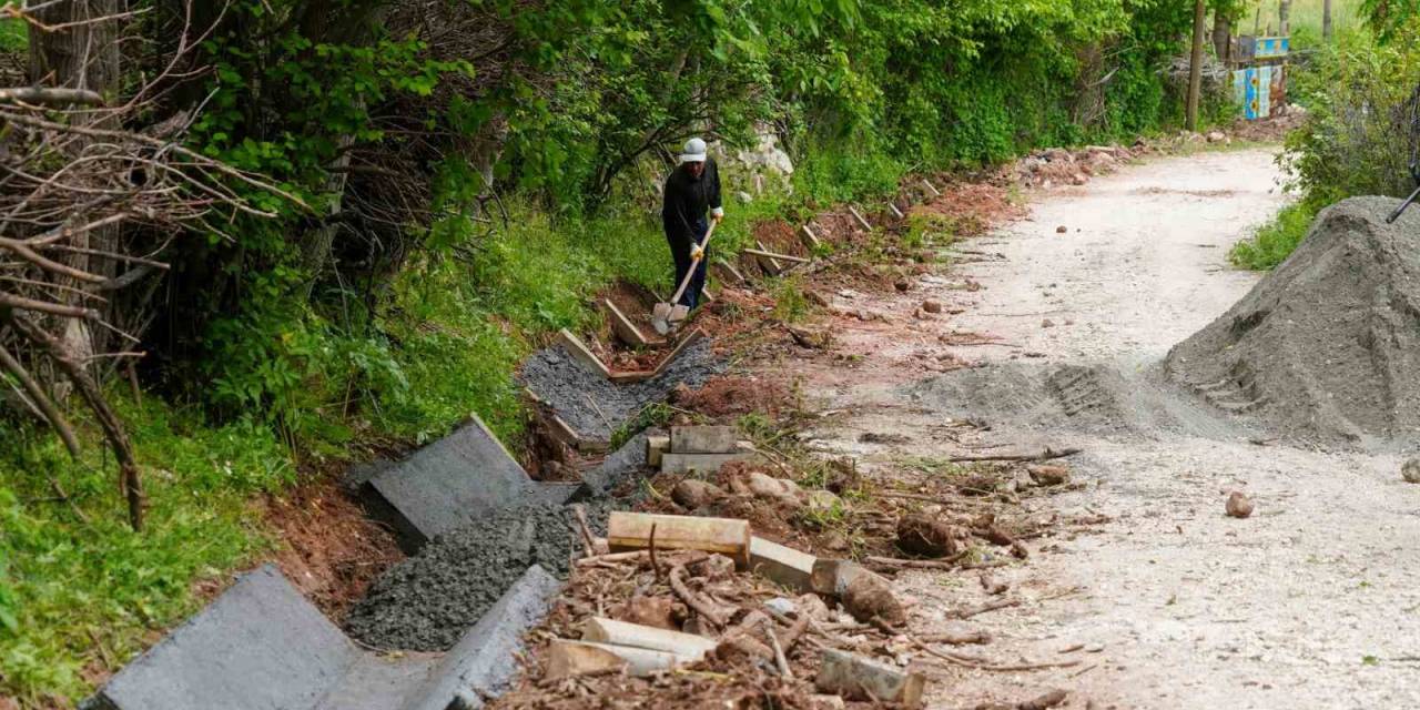 Silvanlı Çiftçiler Boşa Akan Kaynak Suyundan Faydalanacak