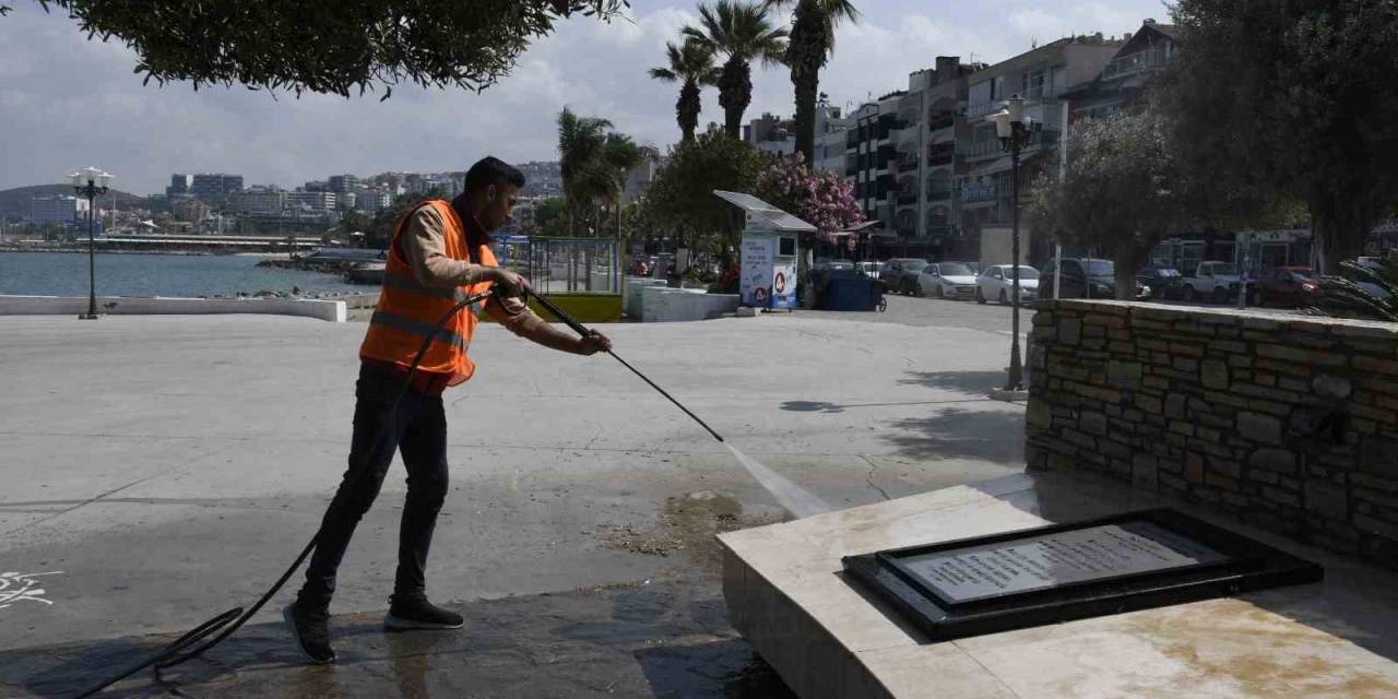 Kuşadası Belediyesi’nin Temizlik Mesaisi Aralıksız Sürüyor