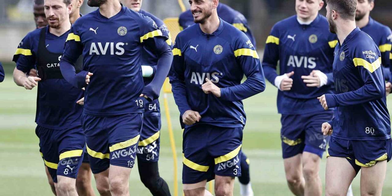 Fenerbahçe, Antalyaspor Maçı Öncesi Kampa Girdi