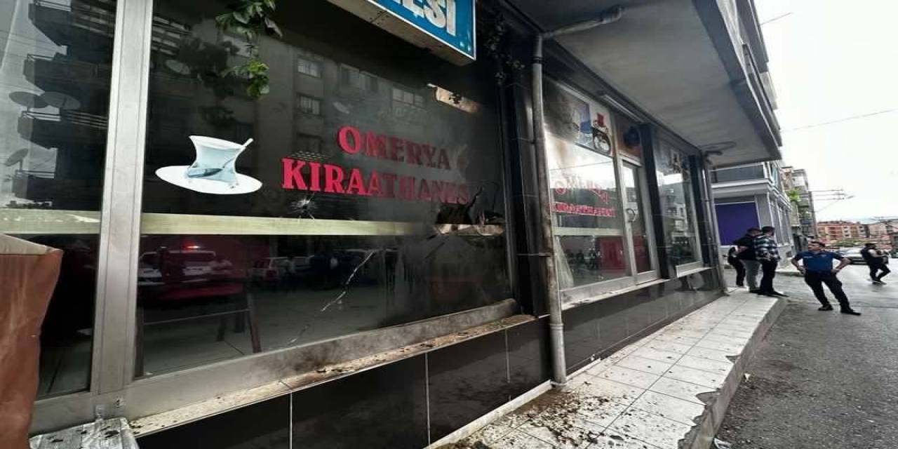 İzmir’de Kıraathaneye Molotoflu Saldırı