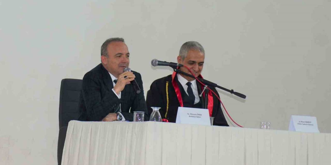 Vali Öner, Mesleki Tecrübelerini Öğrencilerle Paylaştı