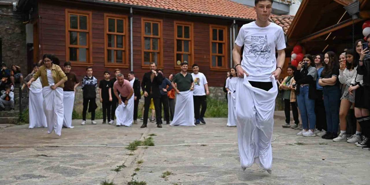 Bilgi Evi Öğrencileri Yıl Sonu Etkinliğinde Doyasıya Eğlendi