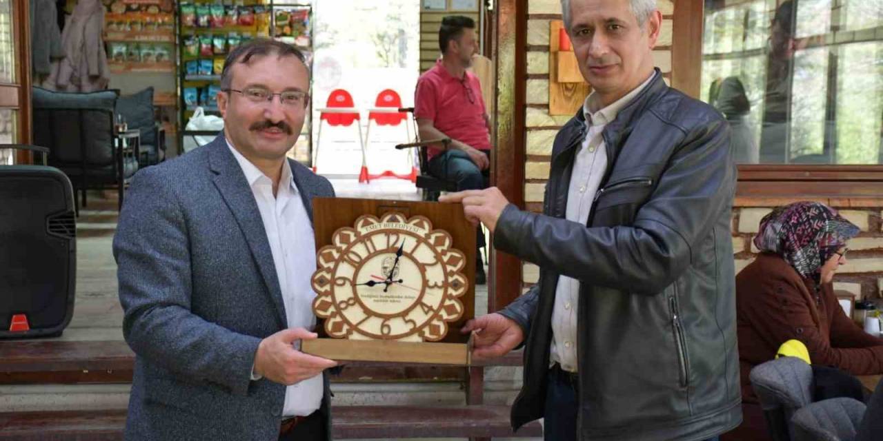 Belediye Başkanı Doğan, Emekli Olan Personel Ve Aileleriyle Kahvaltıda Bir Araya Geldi