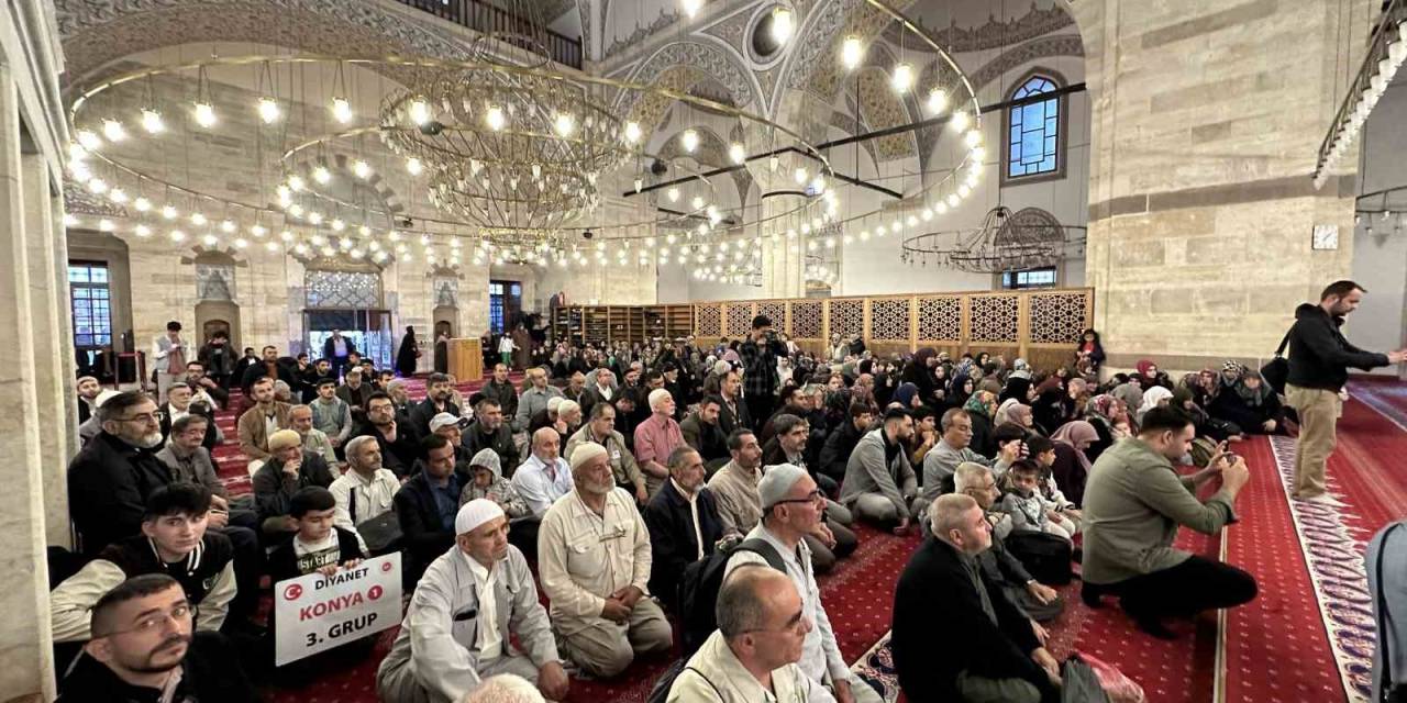 Konya’dan İlk Hac Kafilesi Dualarla Uğurlandı