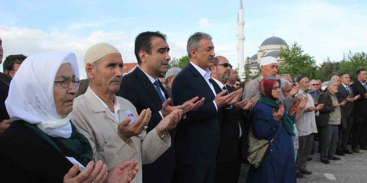 Karaman’da İlk Hacı Kafilesi Dualarla Kutsal Topraklara Uğurlandı