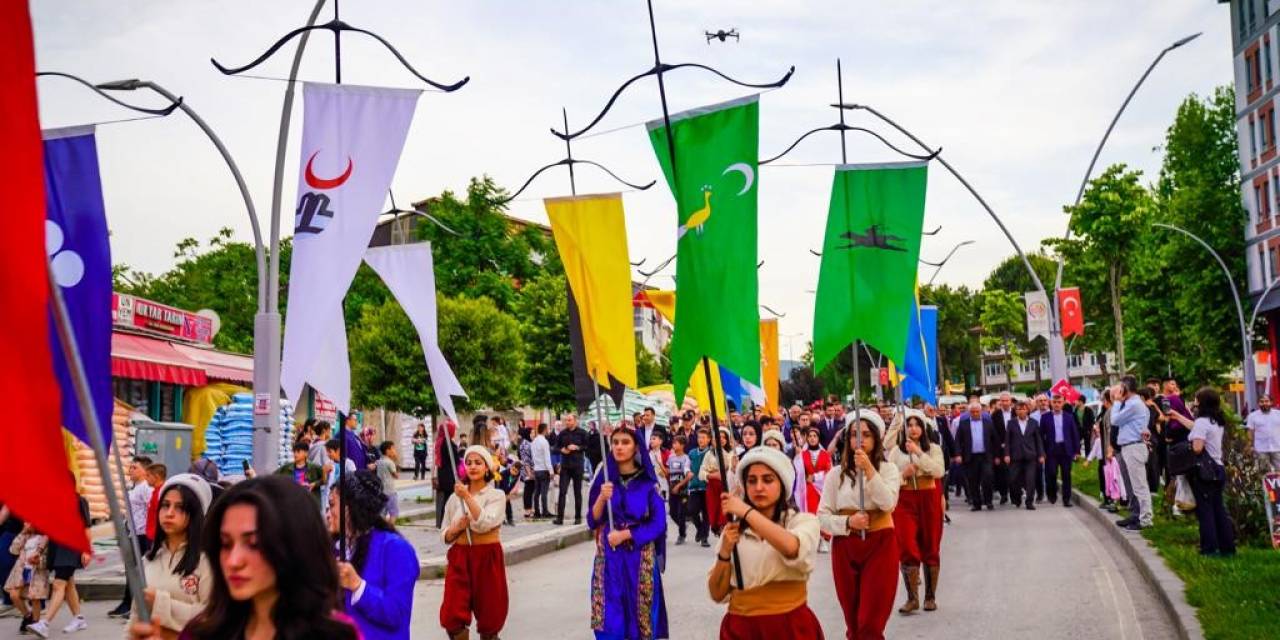 İstanbul’un Fethinin 570’inci Yıl Önümü Erbaa’da Coşkuyla Kutlandı