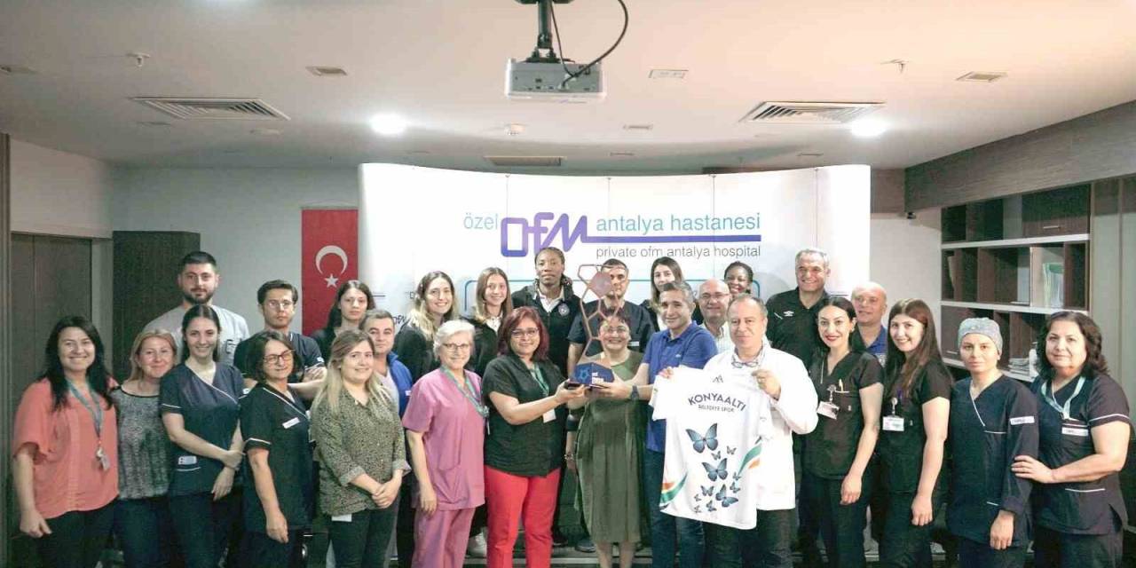 Avrupa Şampiyonlarından Ofm Hastanesi’ne Kupalı Ziyaret!
