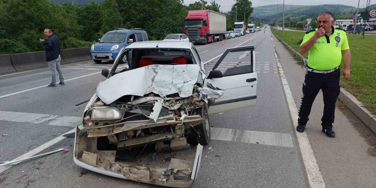 Alkollü Araç Kullanmaktan Ehliyetine 5 Yıl El Konulan Sürücü Yine Alkollü Araç Kulandı: 2 Yaralı