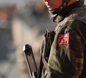 PKK, Karakola saldırdı 4 asker yaralı, 6 PKK'lı öldürüldü