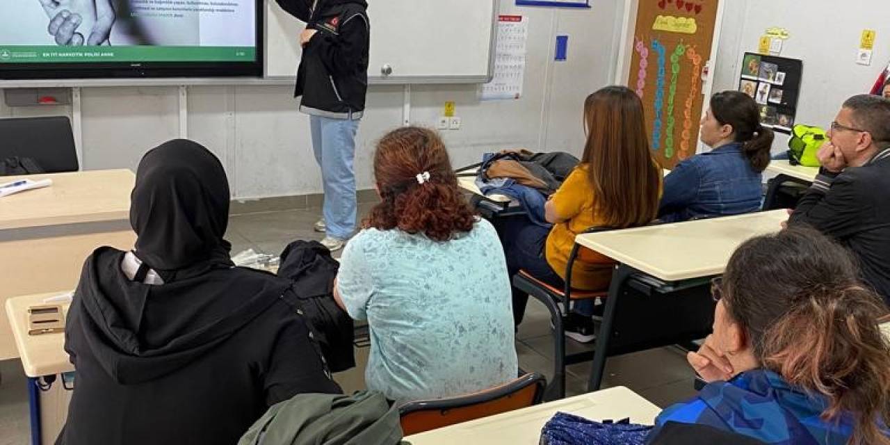 Zonguldak’ta Anne Adaylarına Narkorehber Eğitimi Düzenlendi