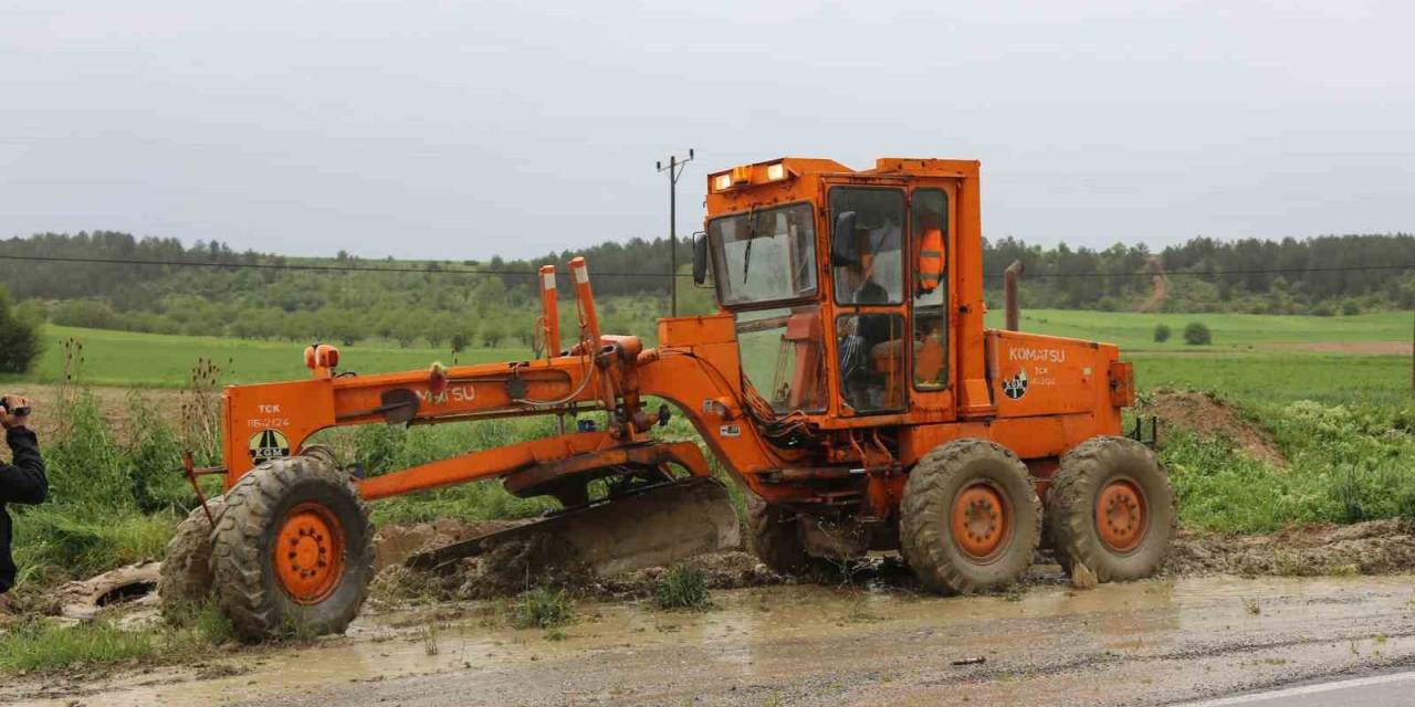 Kastamonu’da Kuvvetli Sağanak Hayatı Olumsuz Etkiledi