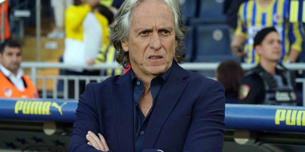 Jorge Jesus Kazanan Kadroyu Bozmadı