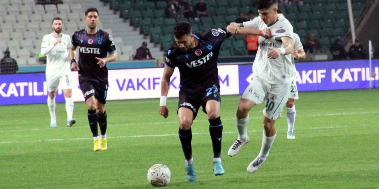Spor Toto Süper Lig: Giresunspor: 0 - Trabzonspor: 2 (ilk Yarı)